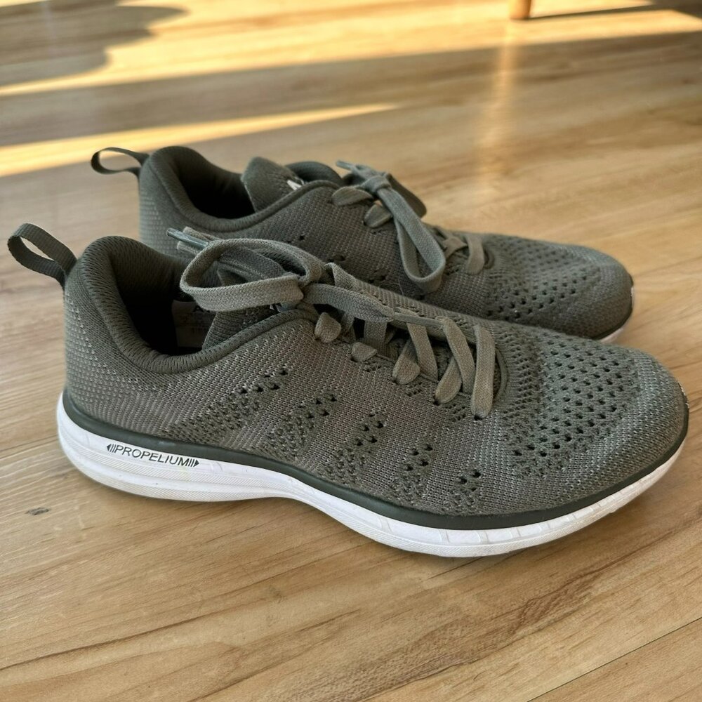 APL sneakers - women's running shoes size 8